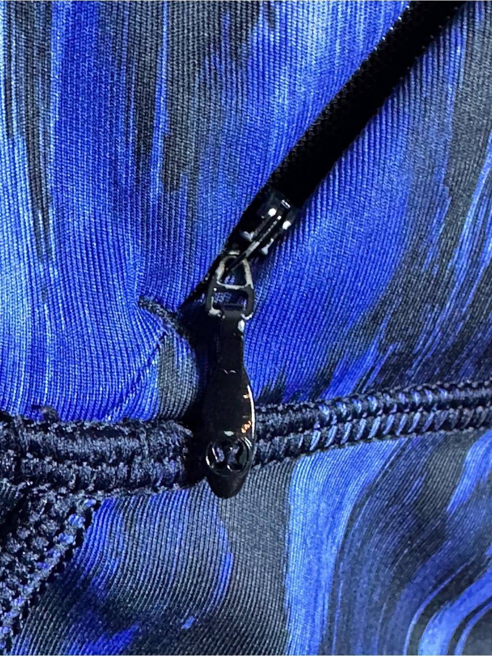 Lululemon All Meshed Up 7/8 Tight size 6 Black Blue Mesh Athletic Wear - Picture 12 of 14
